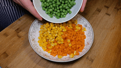 Rang cơm nên cho trứng hay chiên cơm trước? Đầu bếp mách nhỏ 1 bí kíp, hạt cơm mềm và trong veo - Ảnh 6.