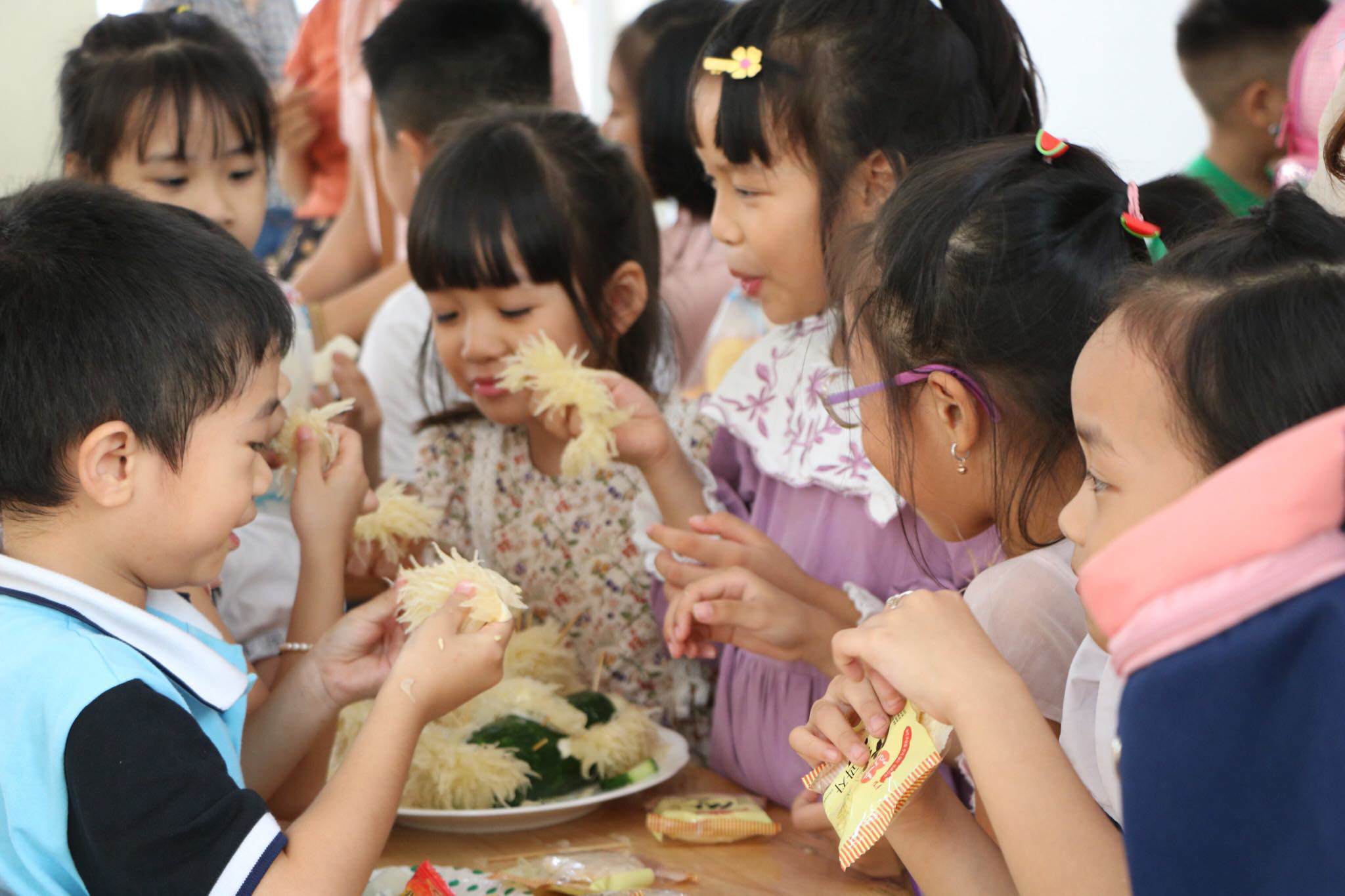 Ngất ngây với mâm cỗ Trung thu lộng lẫy, sinh động của các mẹ đảm - Ảnh 17. Ngất ngây với mâm cỗ Trung thu lộng lẫy, sinh động của các mẹ đảm - Ảnh 17.