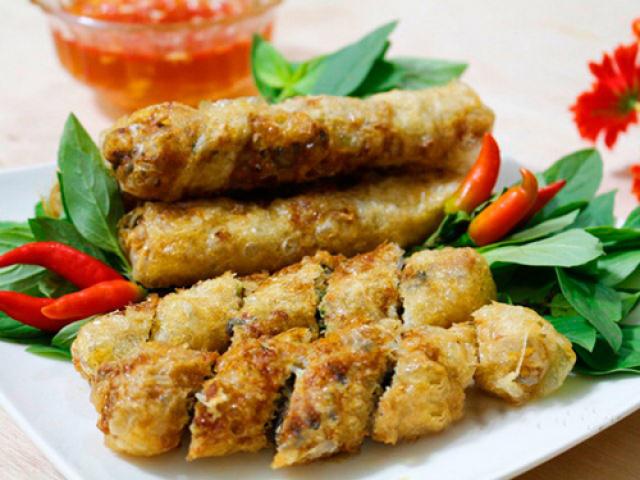 Bữa trưa vui vẻ với nem rán vàng ươm, giòn rụm