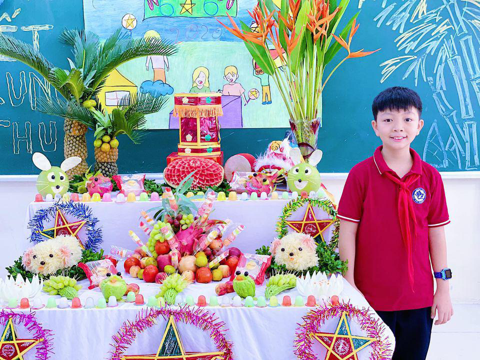 Ngất ngây với mâm cỗ Trung thu lộng lẫy, sinh động của các mẹ đảm - Ảnh 2. Ngất ngây với mâm cỗ Trung thu lộng lẫy, sinh động của các mẹ đảm - Ảnh 2.
