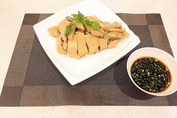 Muốn thưởng thức món gà luộc chất nhất, cần nắm chắc 2 bí quyết này - Ảnh 6. Muốn thưởng thức món gà luộc chất nhất, cần nắm chắc 2 bí quyết này - Ảnh 6.