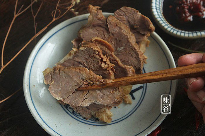 Hầm thịt bò thơm phức, mềm tơi nhất định cần nắm chắc bí quyết này - Ảnh 1. Hầm thịt bò thơm phức, mềm tơi nhất định cần nắm chắc bí quyết này - Ảnh 1.