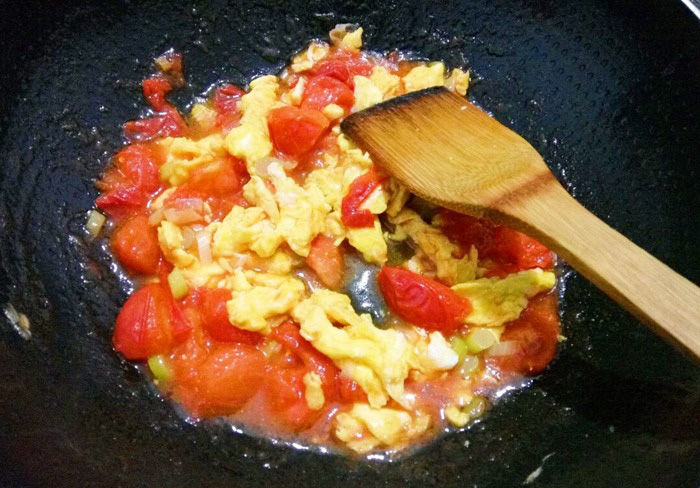 Bí mật để món trứng chưng cà chua thơm ngon, sánh quyện - Ảnh 3. Bí mật để món trứng chưng cà chua thơm ngon, sánh quyện - Ảnh 3.