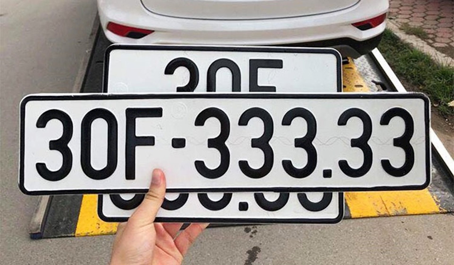 "Xem" biển số xe phong thuỷ: Lộc phát, ngũ quý, sảnh tiến - Ảnh 3.