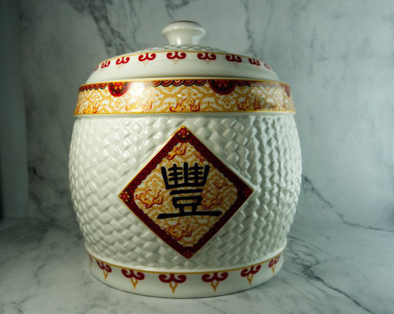 Đặt hũ gạo đúng phong thủy để Thần Tài gõ cửa, may mắn vào nhà - Ảnh 1. Đặt hũ gạo đúng phong thủy để Thần Tài gõ cửa, may mắn vào nhà - Ảnh 1.