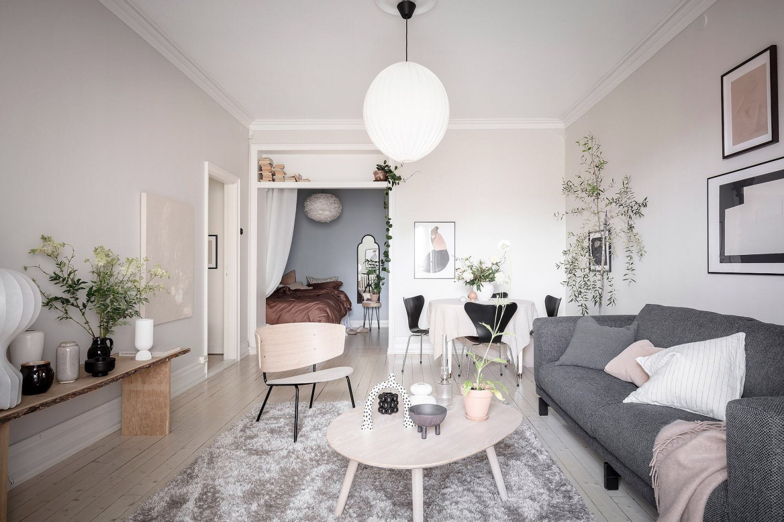 Căn hộ 50m² rộng thênh thang nhờ sử dụng những gam màu nhẹ nhàng như mây trôi - Ảnh 3. Căn hộ 50m² rộng thênh thang nhờ sử dụng những gam màu nhẹ nhàng như mây trôi - Ảnh 3.