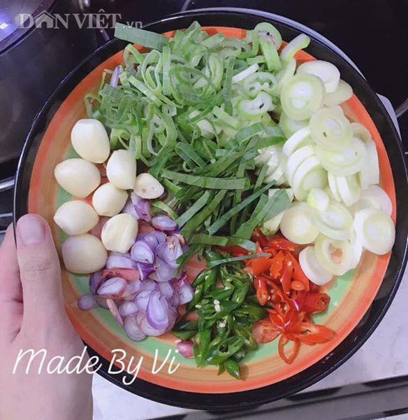 Cách làm món "trứng tắm tiên" lạ miệng - Ảnh 1.