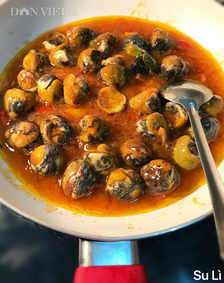 Cùng làm món cút lộn xào me cho bữa ăn vặt của gia đình - Ảnh 2. Cùng làm món cút lộn xào me cho bữa ăn vặt của gia đình - Ảnh 2.
