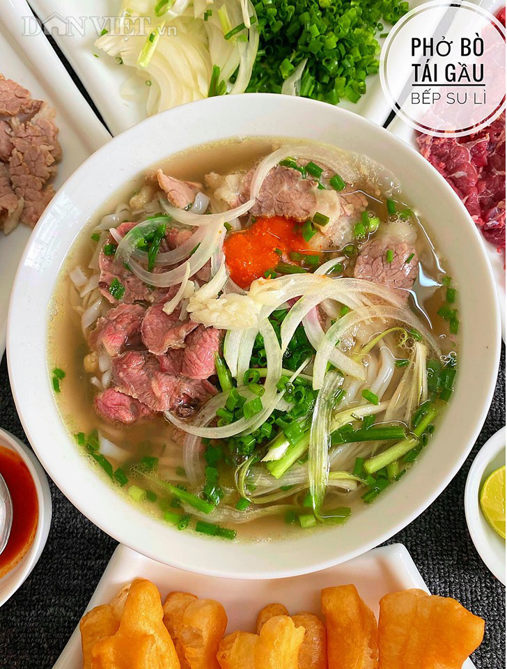 Nấu Phở bò gầu tái đổi vị cho cả nhà - Ảnh 4. Nấu Phở bò gầu tái đổi vị cho cả nhà - Ảnh 4.