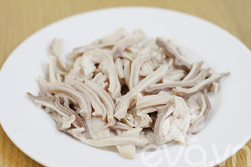 Mẹo luộc thịt gì cũng hết mùi tanh, hôi, màu sắc bắt mắt, ngon bá cháy - Ảnh 2.