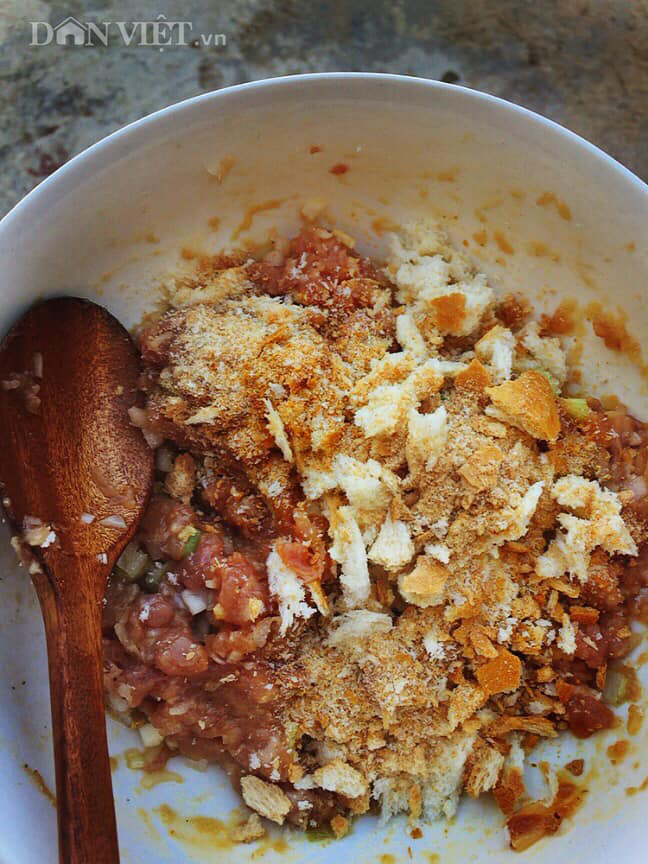 Cách làm món bánh mì xíu mại ngon bất bại - Ảnh 1. Cách làm món bánh mì xíu mại ngon bất bại - Ảnh 1.