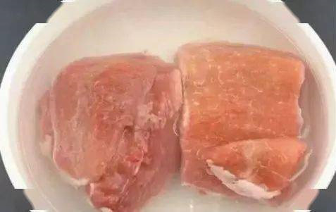 Không còn khổ vì rã đông thịt bằng vài giọt hỗn hợp gia vị nhà ai cũng có này - Ảnh 2. Không còn khổ vì rã đông thịt bằng vài giọt hỗn hợp gia vị nhà ai cũng có này - Ảnh 2.