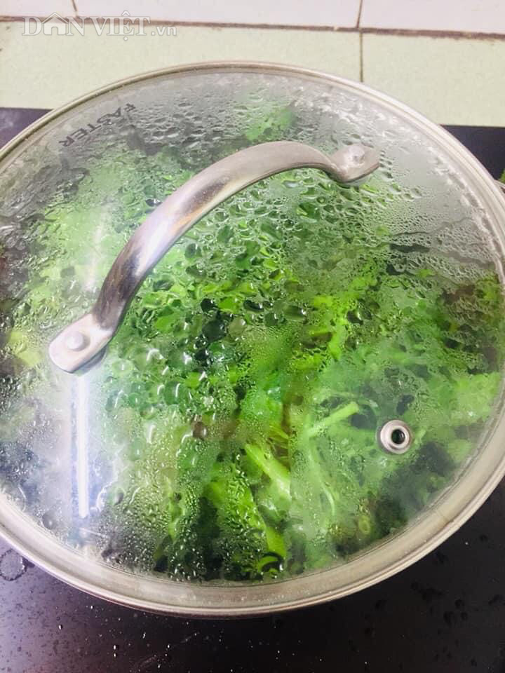 Chỉ cần làm điều này, đảm bảo món rau muống xào luôn giòn ngọt, xanh tươi - Ảnh 2. Chỉ cần làm điều này, đảm bảo món rau muống xào luôn giòn ngọt, xanh tươi - Ảnh 2.