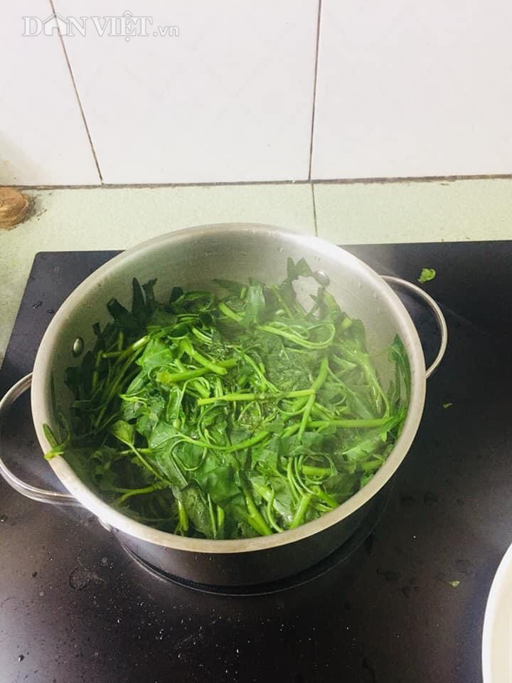 Chỉ cần làm điều này, đảm bảo món rau muống xào luôn giòn ngọt, xanh tươi - Ảnh 3. Chỉ cần làm điều này, đảm bảo món rau muống xào luôn giòn ngọt, xanh tươi - Ảnh 3.