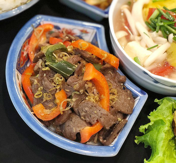 Mâm cỗ chay cúng Rằm tháng 7 11 món đẹp như tranh, hài hòa màu sắc, hương vị - Ảnh 5. Mâm cỗ chay cúng Rằm tháng 7 11 món đẹp như tranh, hài hòa màu sắc, hương vị - Ảnh 5.