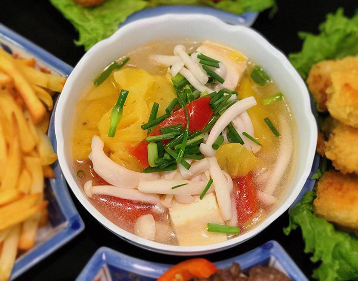 Mâm cỗ chay cúng Rằm tháng 7 11 món đẹp như tranh, hài hòa màu sắc, hương vị - Ảnh 3. Mâm cỗ chay cúng Rằm tháng 7 11 món đẹp như tranh, hài hòa màu sắc, hương vị - Ảnh 3.