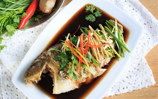 Hấp cá kiểu này thịt cá vừa ngọt vừa thơm lại không hề tanh - Ảnh 3. Hấp cá kiểu này thịt cá vừa ngọt vừa thơm lại không hề tanh - Ảnh 3.