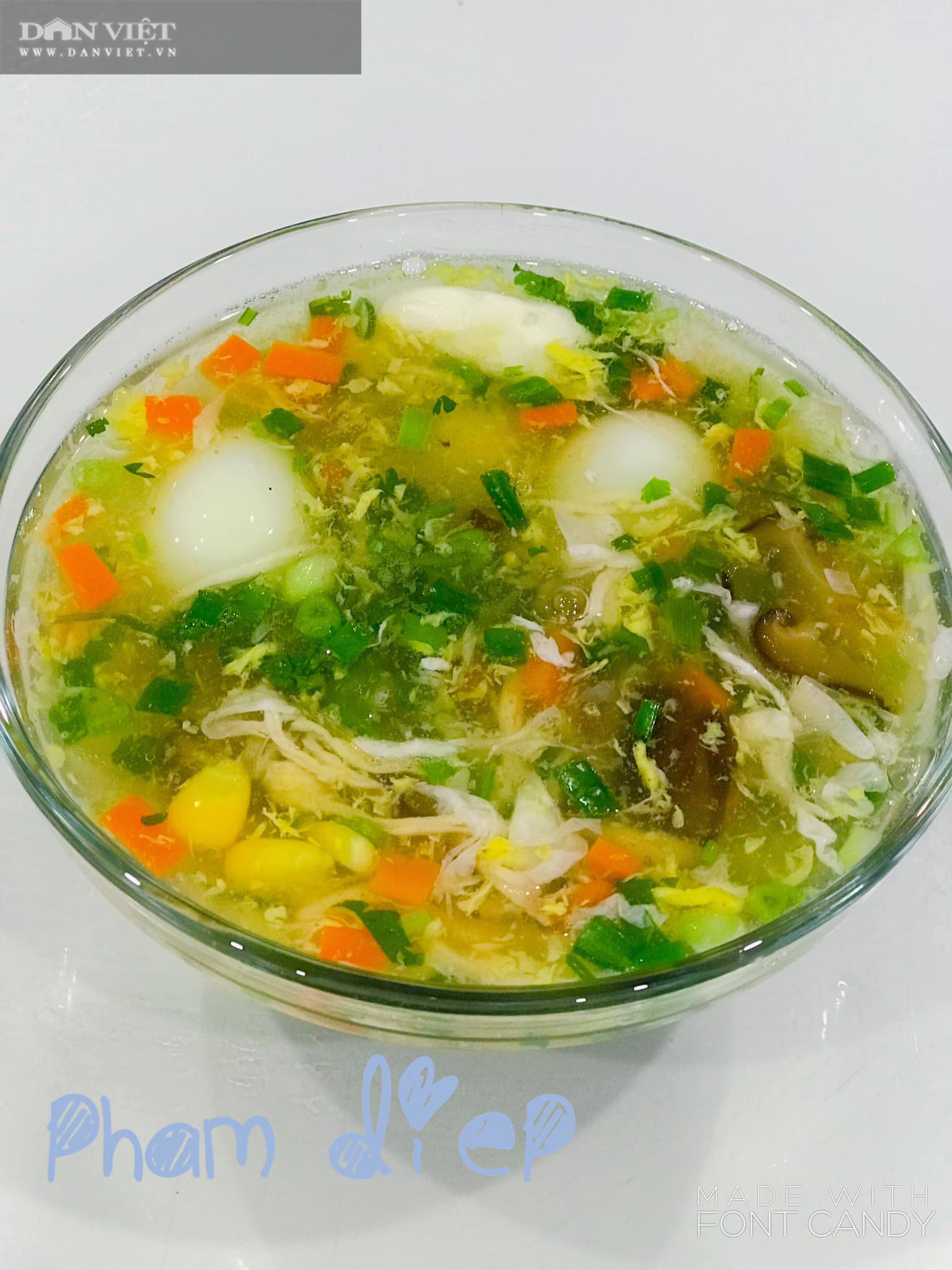 Súp gà rau củ quả bổ dưỡng cho sức khoẻ gia đình - Ảnh 3. Súp gà rau củ quả bổ dưỡng cho sức khoẻ gia đình - Ảnh 3.