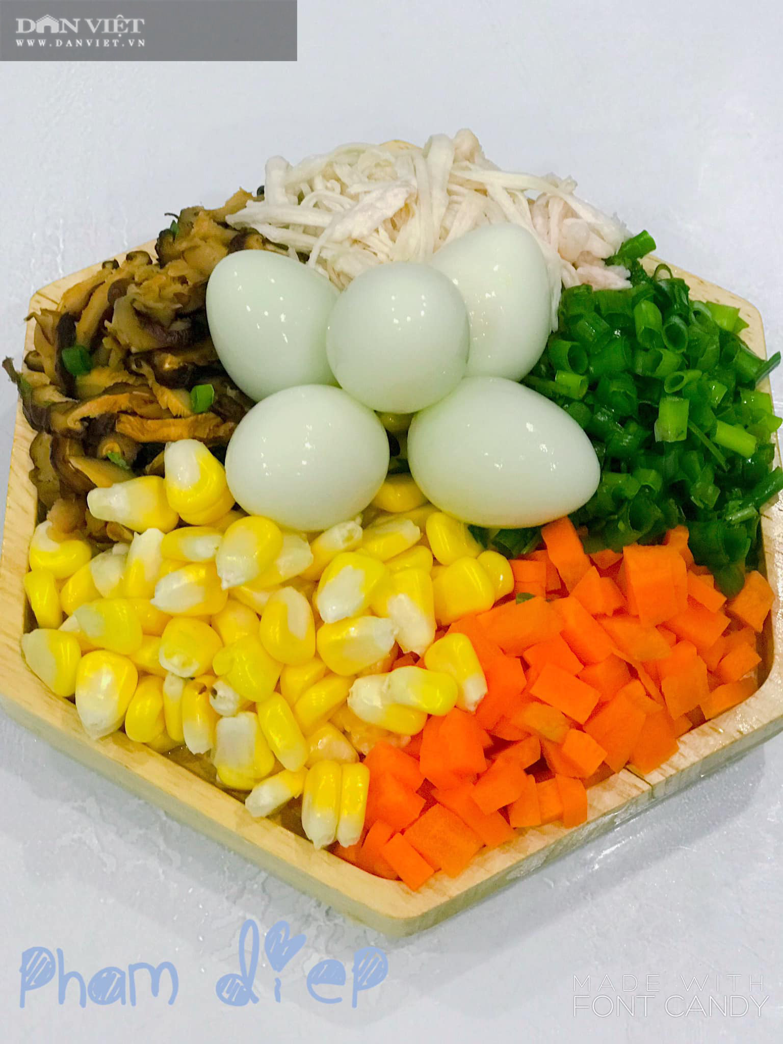 Súp gà rau củ quả bổ dưỡng cho sức khoẻ gia đình - Ảnh 1. Súp gà rau củ quả bổ dưỡng cho sức khoẻ gia đình - Ảnh 1.
