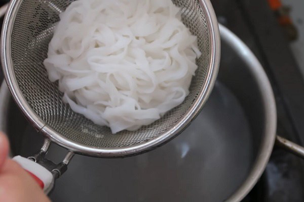 4 bí kíp chinh phục nồi nước dùng cho món phở thơm ngon, chuẩn vị - Ảnh 13. 4 bí kíp chinh phục nồi nước dùng cho món phở thơm ngon, chuẩn vị - Ảnh 13.