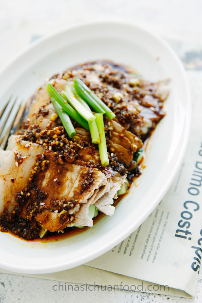 Nước sốt mới lạ để "phù phép" thịt ba chỉ luộc thành món siêu ngon - Ảnh 2. Nước sốt mới lạ để "phù phép" thịt ba chỉ luộc thành món siêu ngon - Ảnh 2.