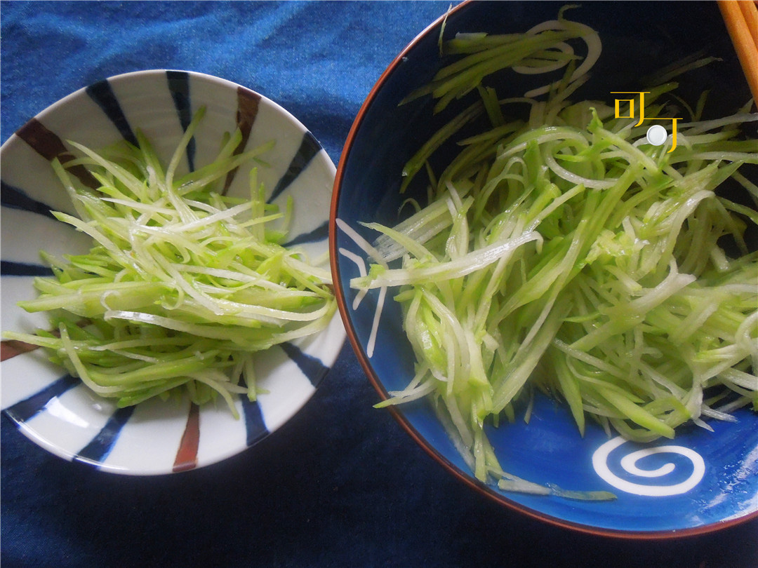 Sảng khoái vị giác với món su su trộn, dễ ăn, chống ngán - Ảnh 11. Sảng khoái vị giác với món su su trộn, dễ ăn, chống ngán - Ảnh 11.