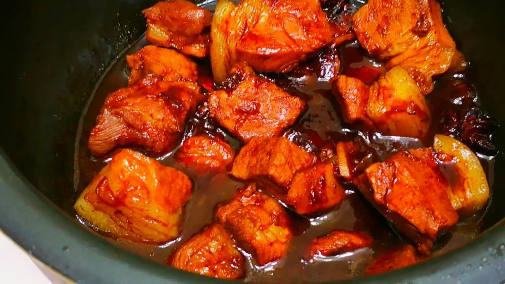 Mẹo làm thịt kho thịt thơm ngon, mềm mượt, béo mà không ngán - Ảnh 3.