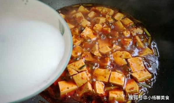 Đậu phụ sốt hành lá, món ngon không nên bỏ qua - Ảnh 9. Đậu phụ sốt hành lá, món ngon không nên bỏ qua - Ảnh 9.