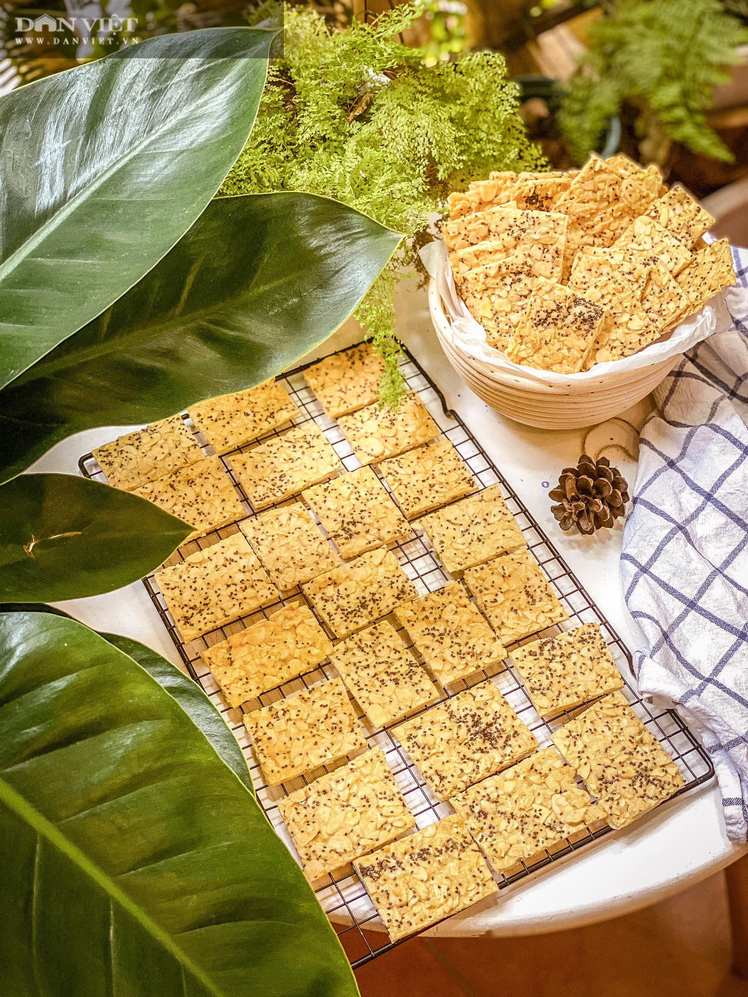 Tuyệt chiêu làm bánh ngói hạnh nhân thơm ngon, ăn không sợ béo (bài Tết) - Ảnh 1.