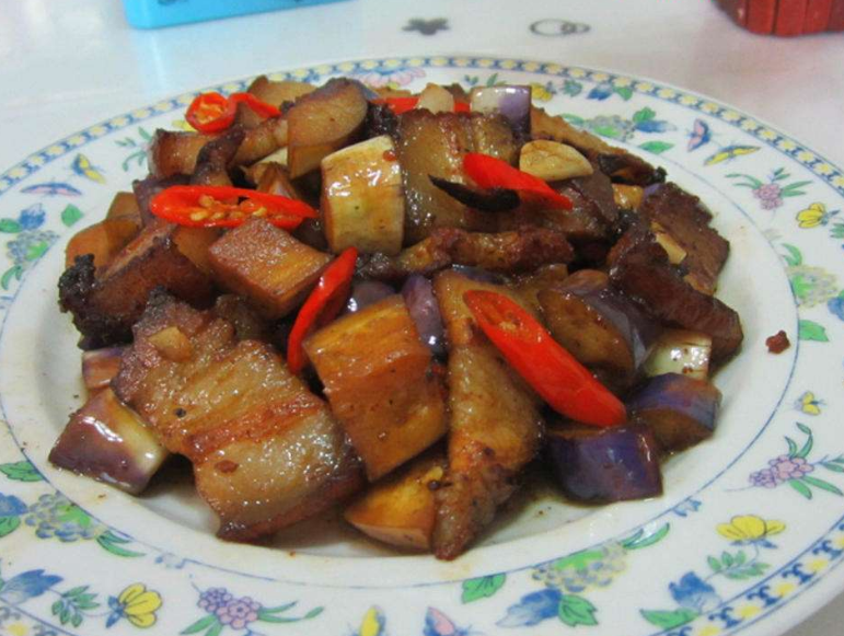 Mách cách xào cà tím đúng cách, không đen, dậy mùi thơm - Ảnh 5. Mách cách xào cà tím đúng cách, không đen, dậy mùi thơm - Ảnh 5.