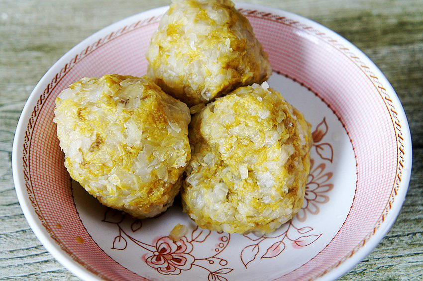 Bánh hấp thanh long nhìn cực đẹp, ăn cực ngon, chắc chắn cả nhà sẽ đổ xô ăn sáng - Ảnh 5. Bánh hấp thanh long nhìn cực đẹp, ăn cực ngon, chắc chắn cả nhà sẽ đổ xô ăn sáng - Ảnh 5.