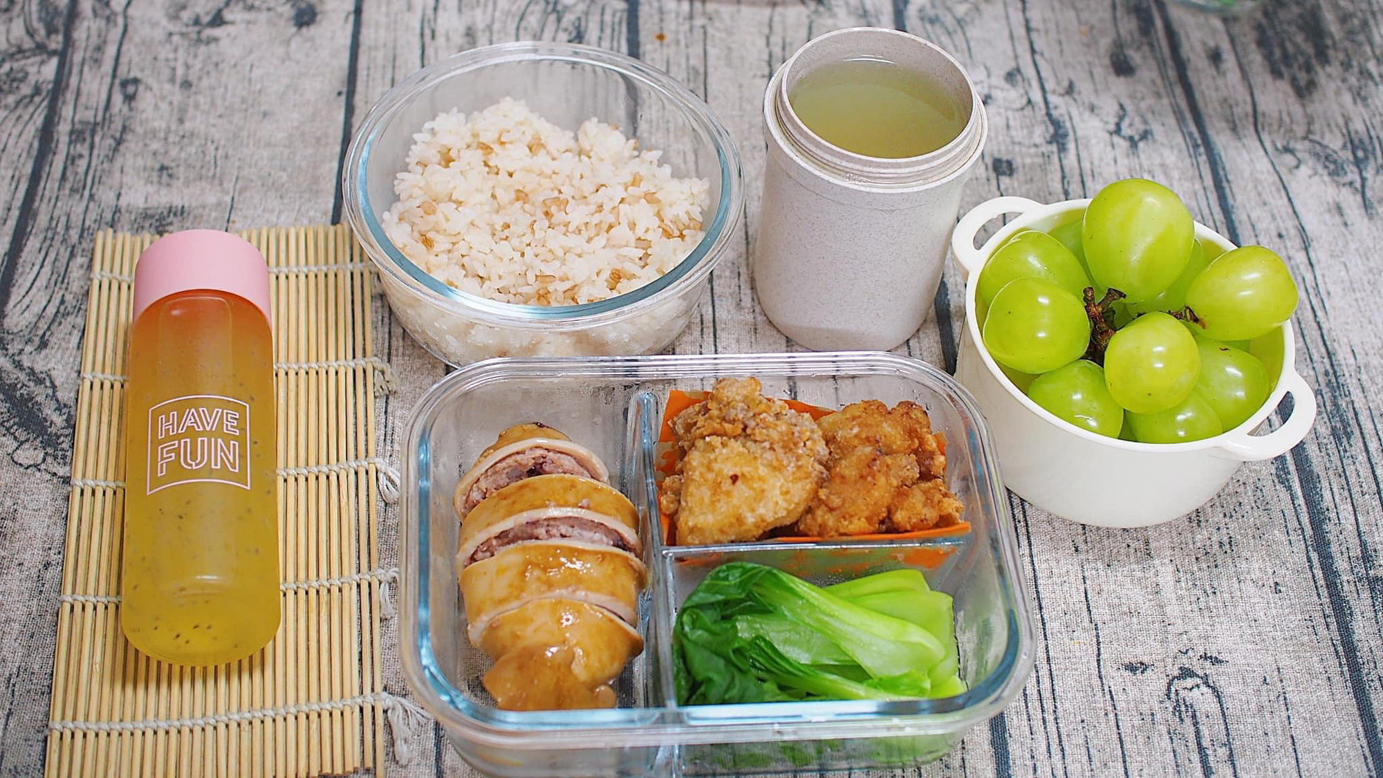 Vợ đảm nấu loạt cơm hộp cho chồng mang đi làm:, chị em đồng loạt thừa nhận 'ông chồng số hưởng' là có thật - Ảnh 1.