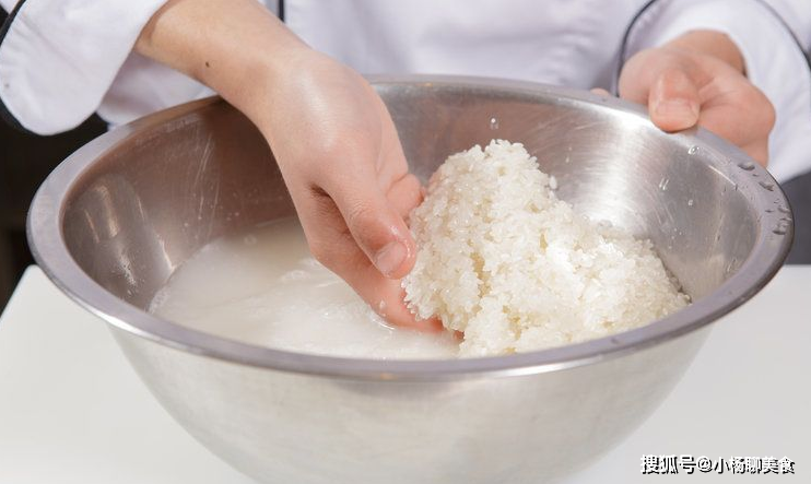 Đầu bếp chuyên nghiệp bật mí 2 chiêu giúp nấu cơm dẻo, ngọt không nên bỏ qua - Ảnh 3. Đầu bếp chuyên nghiệp bật mí 2 chiêu giúp nấu cơm dẻo, ngọt không nên bỏ qua - Ảnh 3.