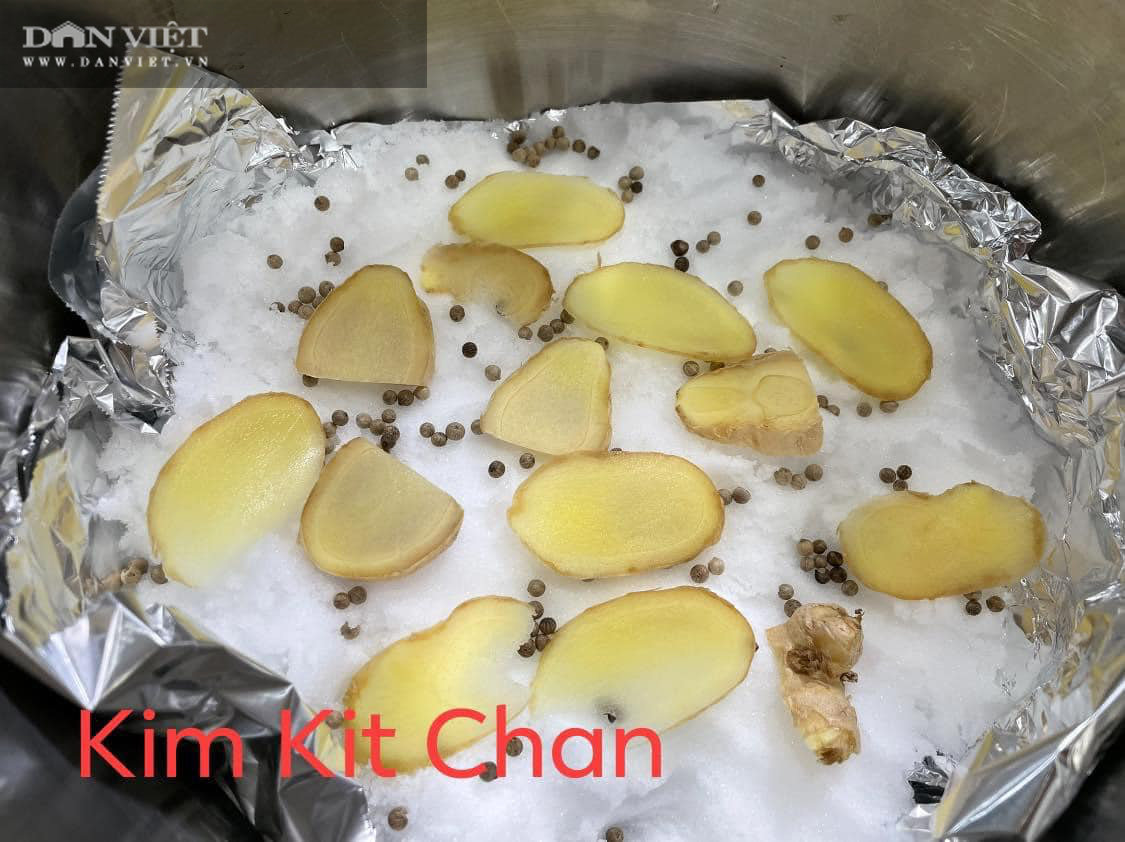 Gợi ý món gà hấp muối tiêu ngon đúng điệu - Ảnh 1. Gợi ý món gà hấp muối tiêu ngon đúng điệu - Ảnh 1.