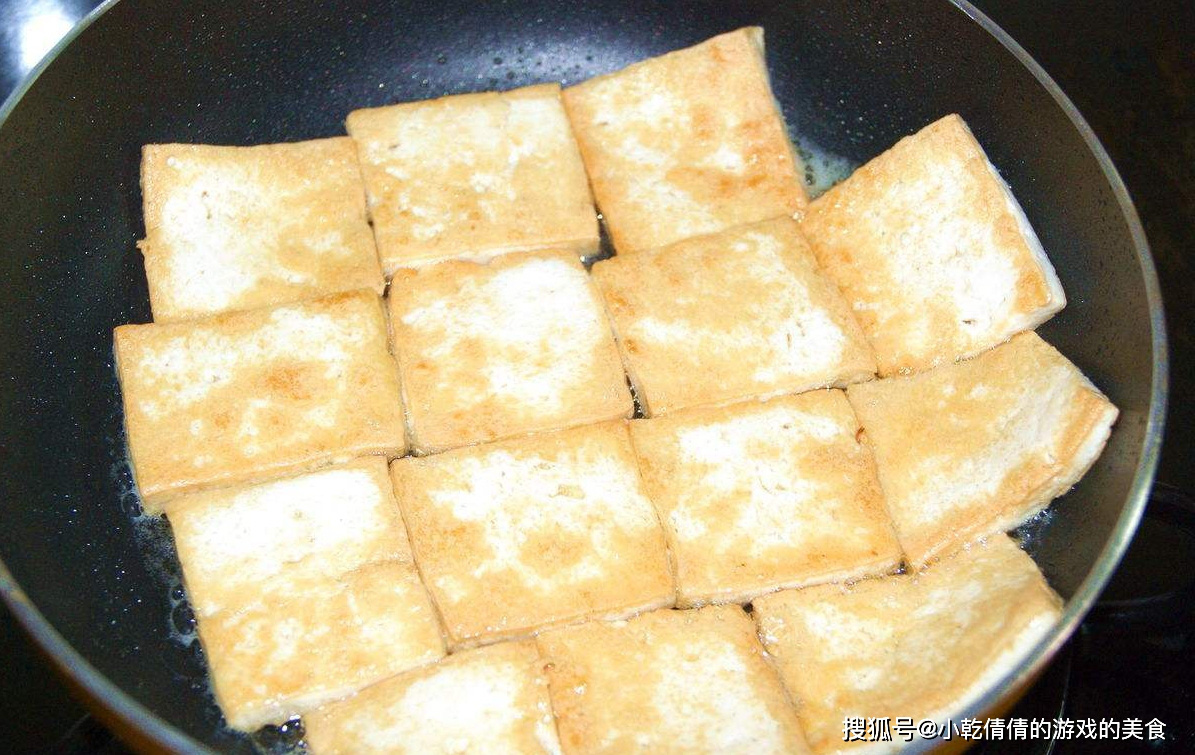 Thêm gia vị này đảm bảo rán đậu phụ giòn tan, vàng ươm - Ảnh 3.