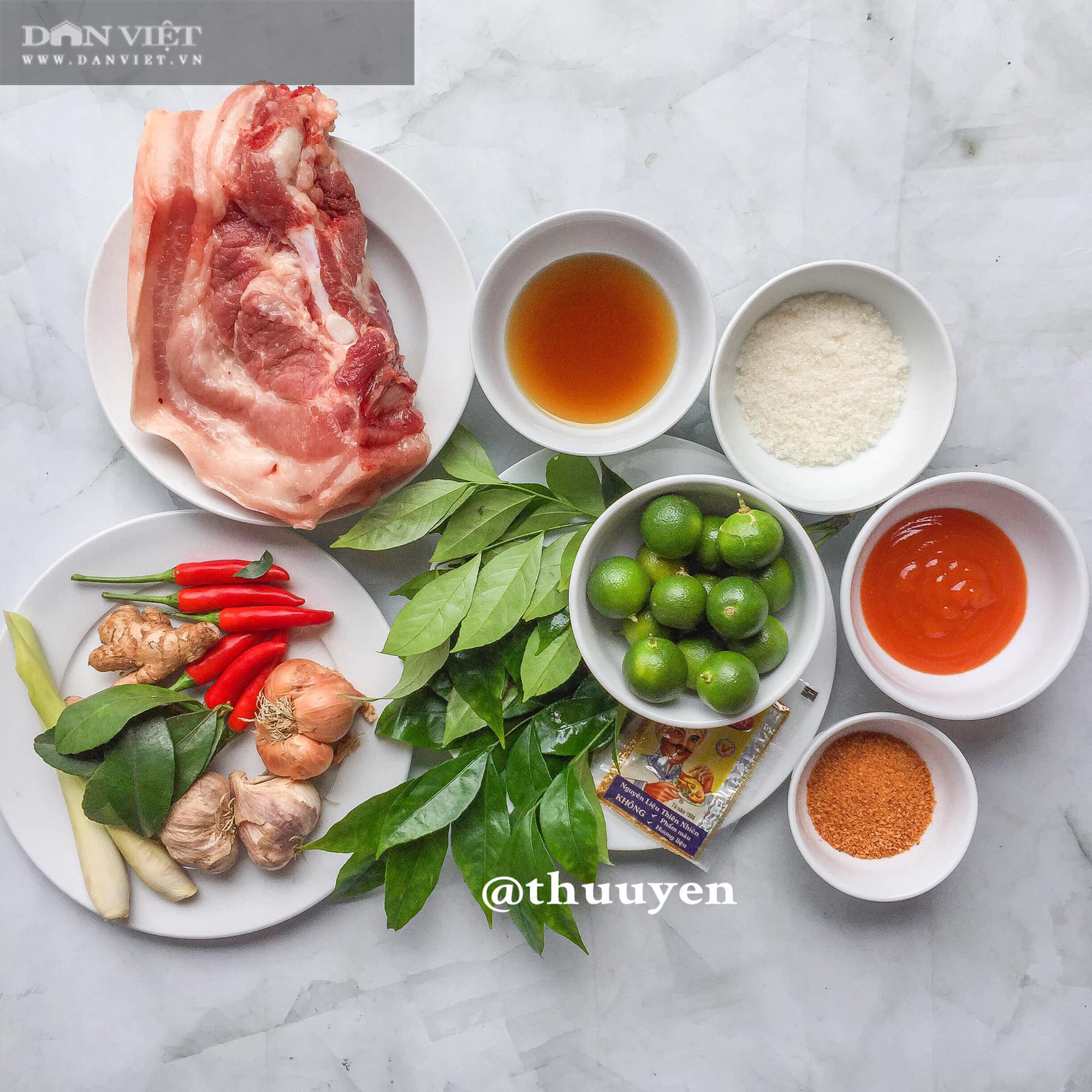 Bùng nổ hương vị với thịt heo quay lắc sả tắc - Ảnh 1. Bùng nổ hương vị với thịt heo quay lắc sả tắc - Ảnh 1.