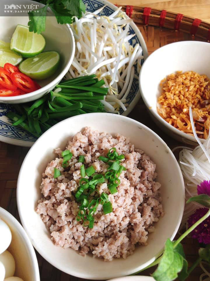 Tuyệt chiêu nấu hủ tiếu thập cẩm chuẩn vị thơm ngon - Ảnh 4.