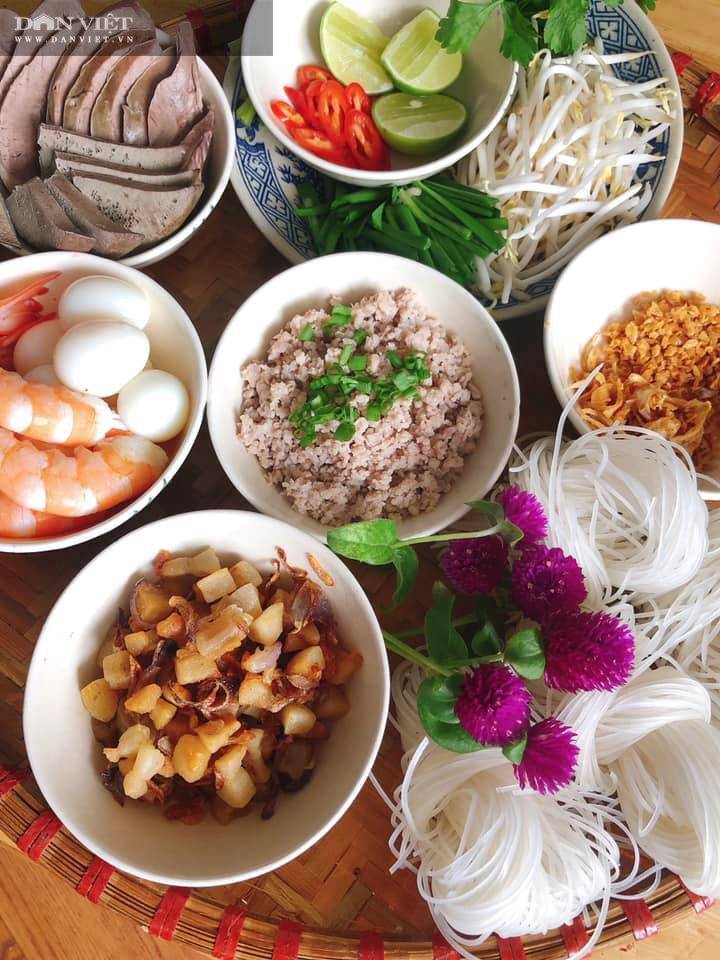 Tuyệt chiêu nấu hủ tiếu thập cẩm chuẩn vị thơm ngon - Ảnh 2.