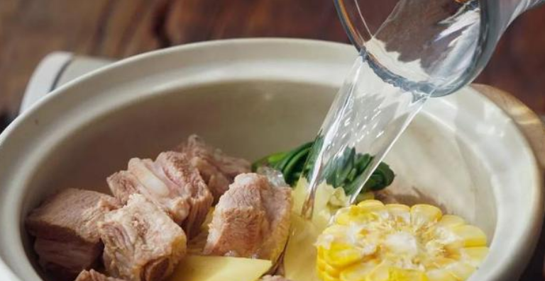 Gió lạnh về thích hợp để ăn canh sườn, muốn hầm sườn thơm, không tanh hãy nhớ 2 bước này - Ảnh 2. Gió lạnh về thích hợp để ăn canh sườn, muốn hầm sườn thơm, không tanh hãy nhớ 2 bước này - Ảnh 2.