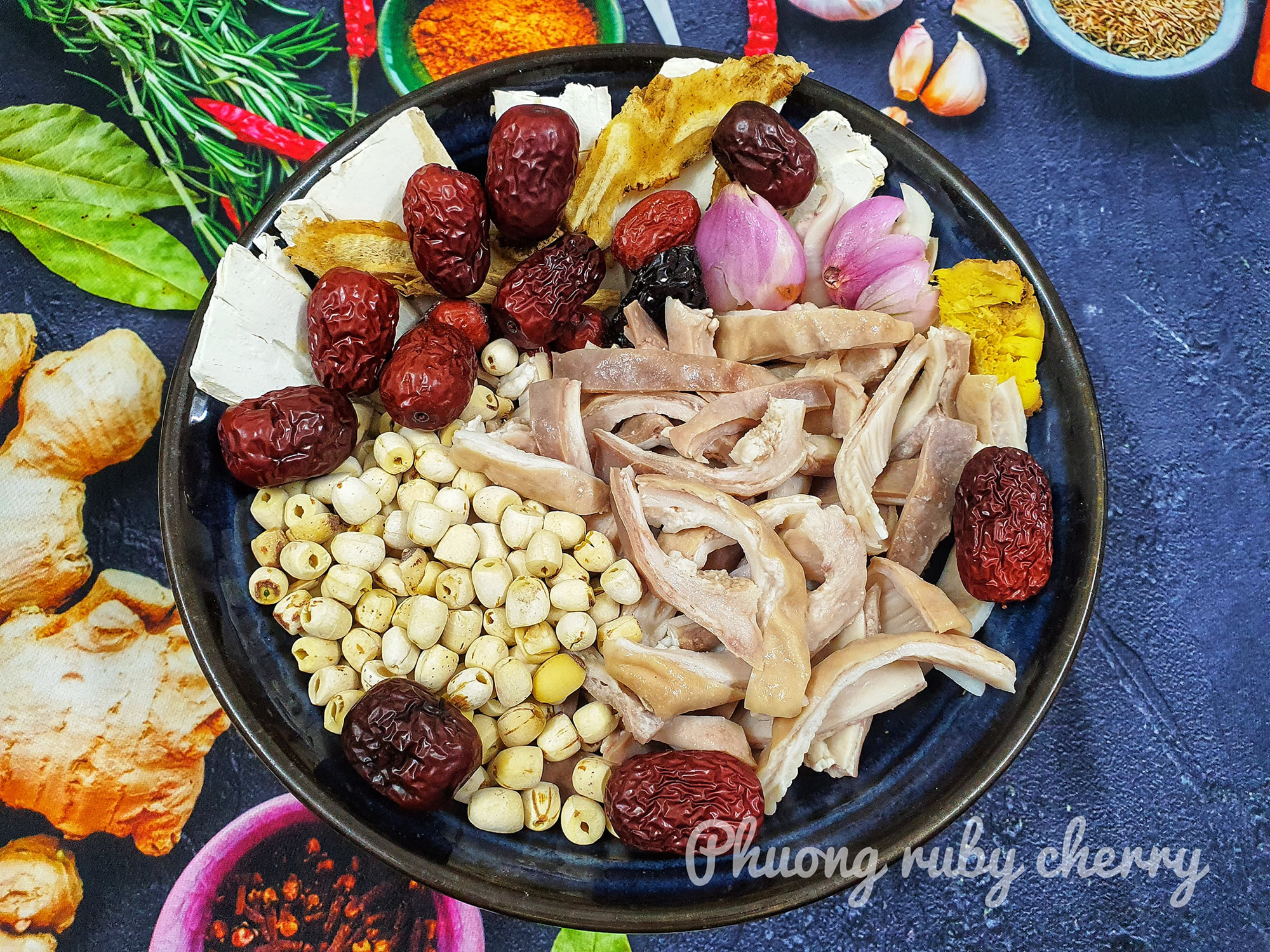 Bí quyết nấu món dạ dày hầm thuốc bắc thơm nức, bổ dưỡng - Ảnh 2. Bí quyết nấu món dạ dày hầm thuốc bắc thơm nức, bổ dưỡng - Ảnh 2.