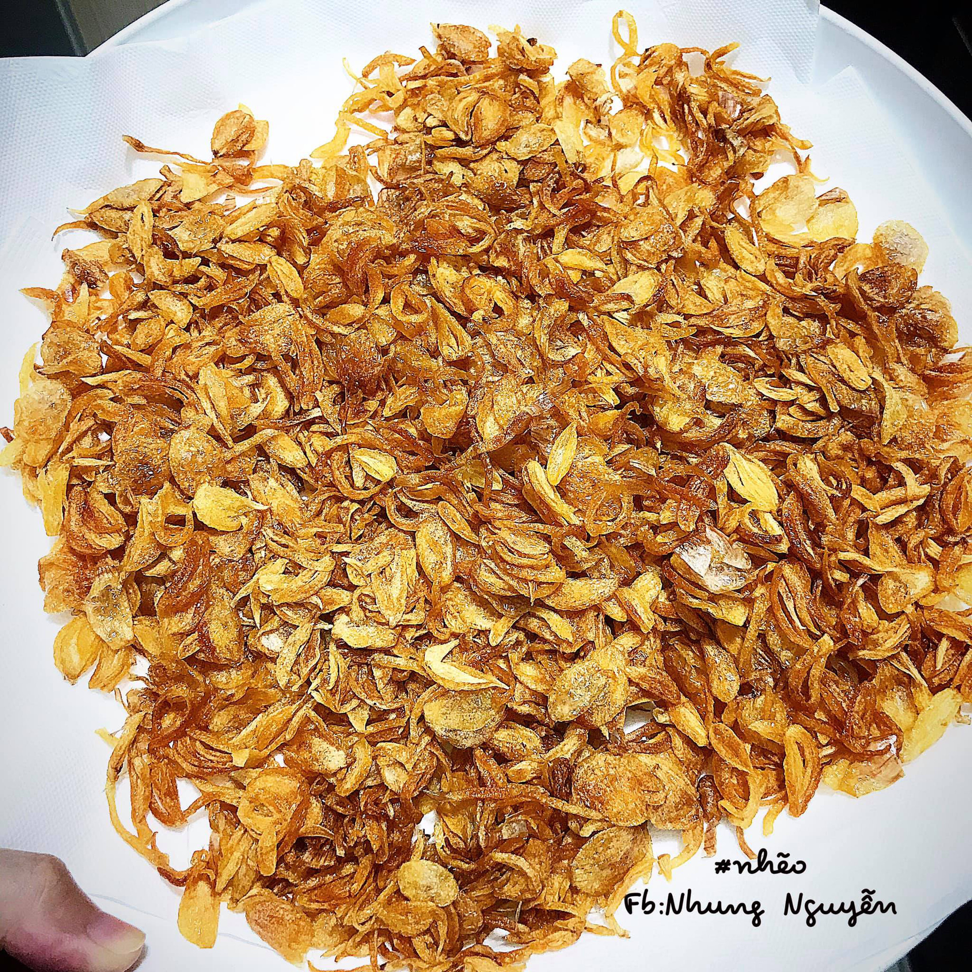 Bí quyết làm hành phi thơm giòn, vàng ươm, không đắng - Ảnh 1. Bí quyết làm hành phi thơm giòn, vàng ươm, không đắng - Ảnh 1.