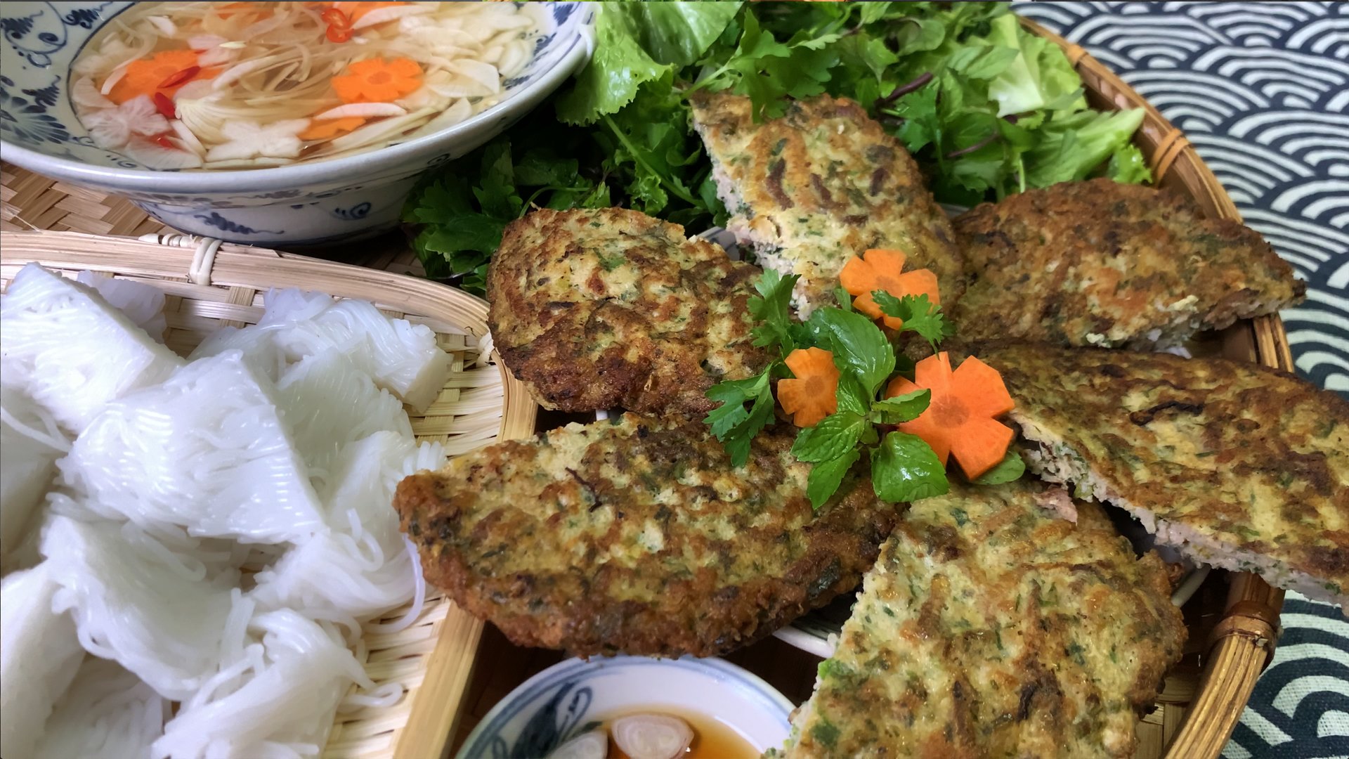 2 cách làm nước chấm chả rươi ngon nhất - Ảnh 2. 2 cách làm nước chấm chả rươi ngon nhất - Ảnh 2.