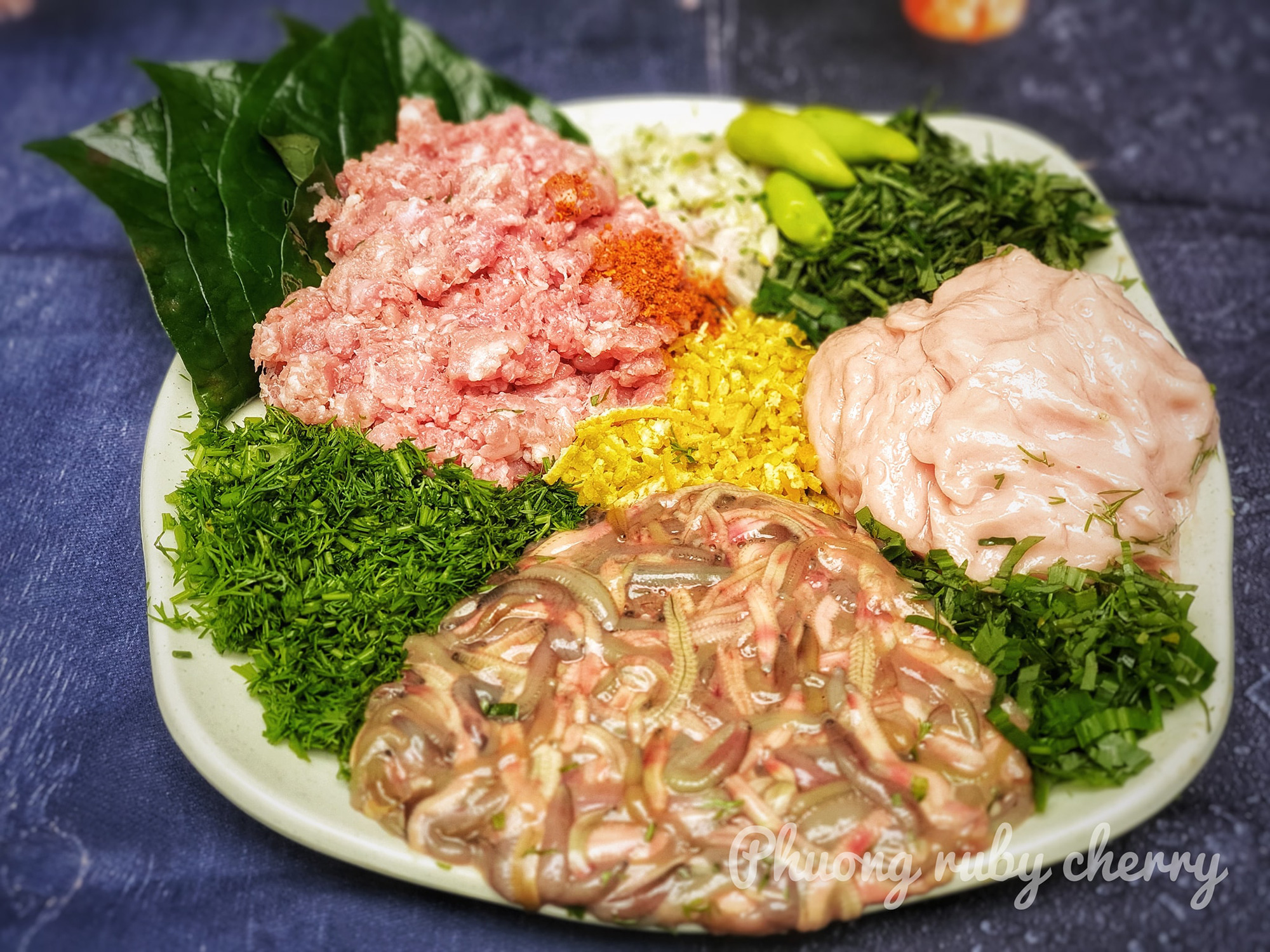 Muốn chế biến món rươi ngon cần biết cách rã đông rươi đúng nhất - Ảnh 2.