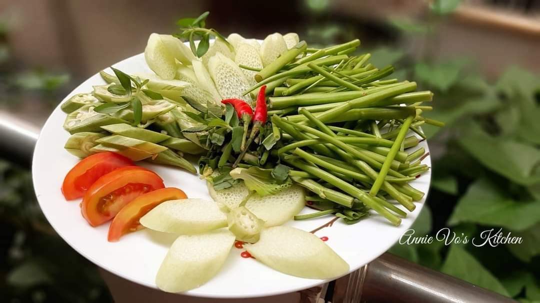 Nấu lẩu tôm càng thơm ngon hấp dẫn cho ngày trời lạnh - Ảnh 3. Nấu lẩu tôm càng thơm ngon hấp dẫn cho ngày trời lạnh - Ảnh 3.