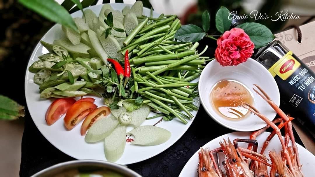 Nấu lẩu tôm càng thơm ngon hấp dẫn cho ngày trời lạnh - Ảnh 5. Nấu lẩu tôm càng thơm ngon hấp dẫn cho ngày trời lạnh - Ảnh 5.