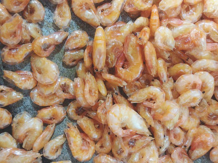 Rang tôm, chỉ cần lặp lại điều này, tôm lúc nào cũng giòn ngon, lên màu đỏ đẹp - Ảnh 3. Rang tôm, chỉ cần lặp lại điều này, tôm lúc nào cũng giòn ngon, lên màu đỏ đẹp - Ảnh 3.