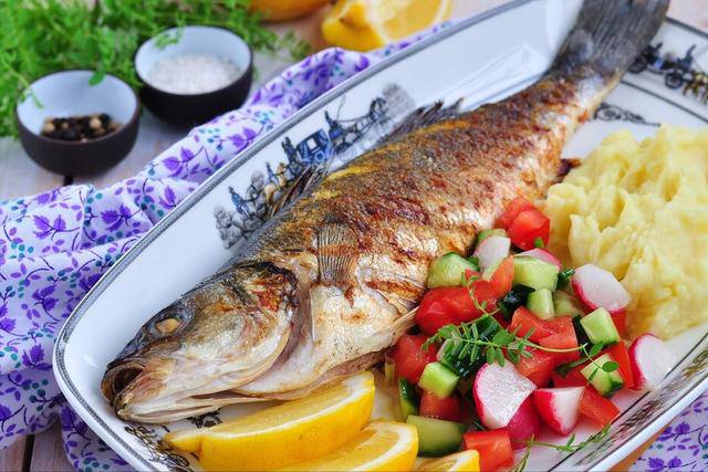 Rán cá đừng dại cho luôn vào chảo, nhớ 2 mẹo này cá vẫn nguyên vẹn, không dính chảo - Ảnh 1. Rán cá đừng dại cho luôn vào chảo, nhớ 2 mẹo này cá vẫn nguyên vẹn, không dính chảo - Ảnh 1.
