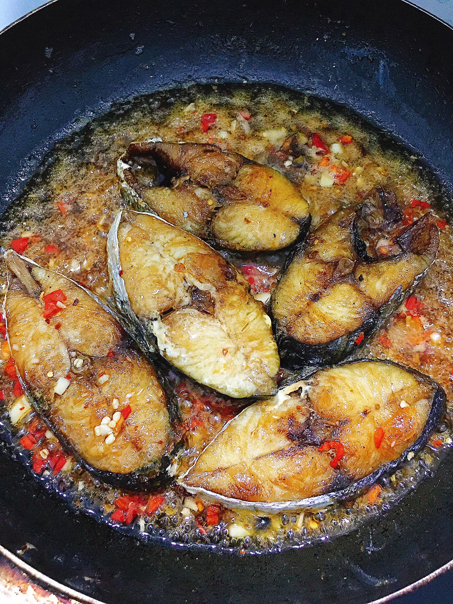 Muốn kho cá rã đông không bị tanh, chỉ cần cho thứ này vào - Ảnh 2. Muốn kho cá rã đông không bị tanh, chỉ cần cho thứ này vào - Ảnh 2.