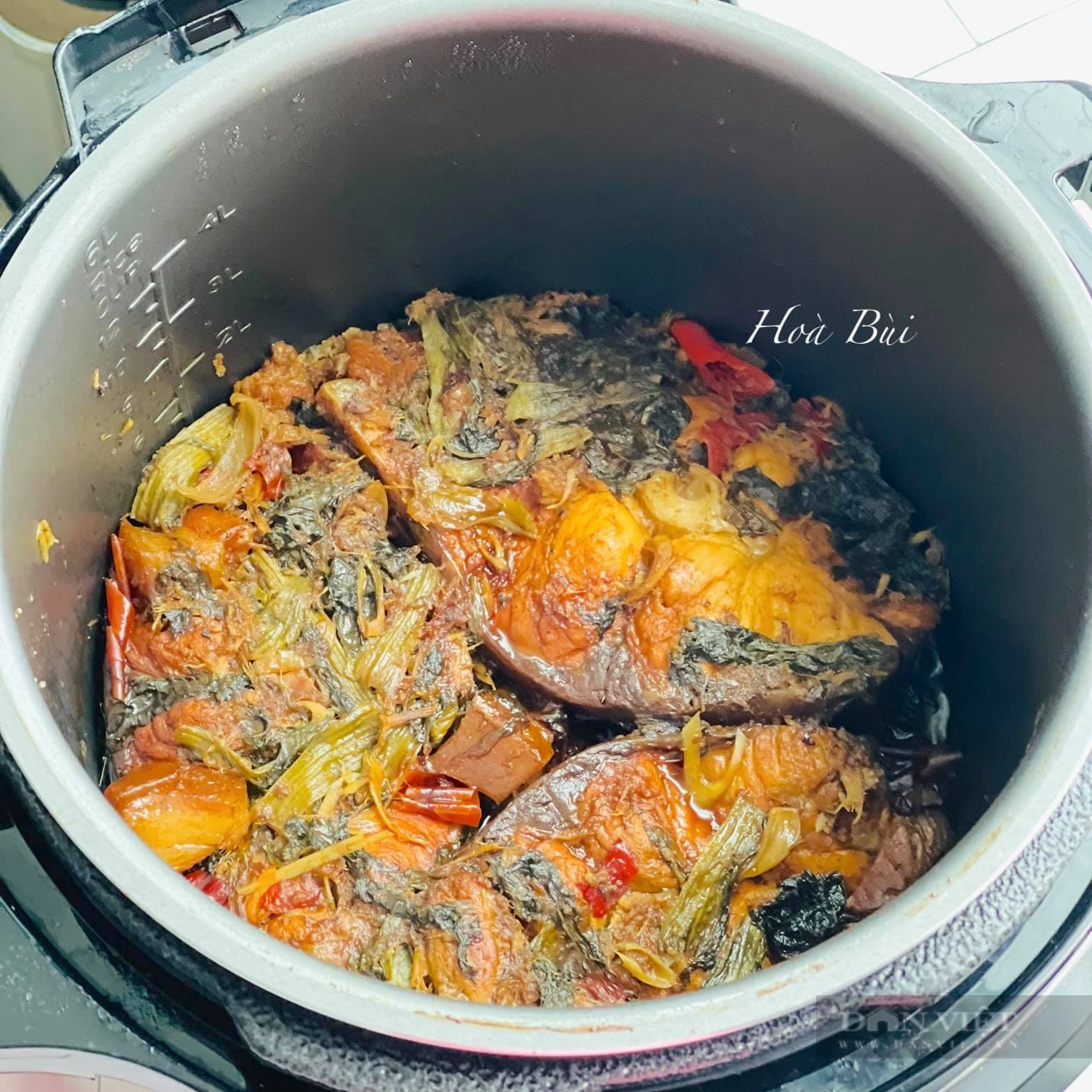 Bí quyết nấu món cá trắm kho dưa hao cơm vào mùa đông - Ảnh 2. Bí quyết nấu món cá trắm kho dưa hao cơm vào mùa đông - Ảnh 2.