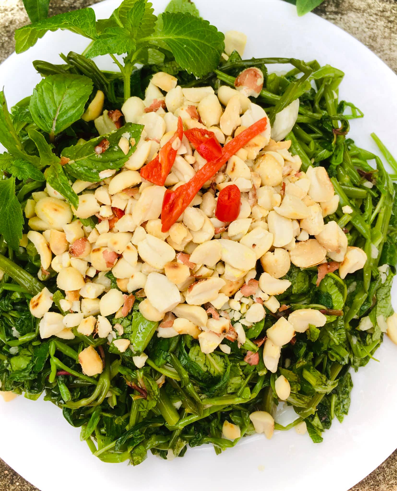 Rau muống đừng xào, luộc hay nấu canh mà hãy làm món ngon lạ này - Ảnh 2.